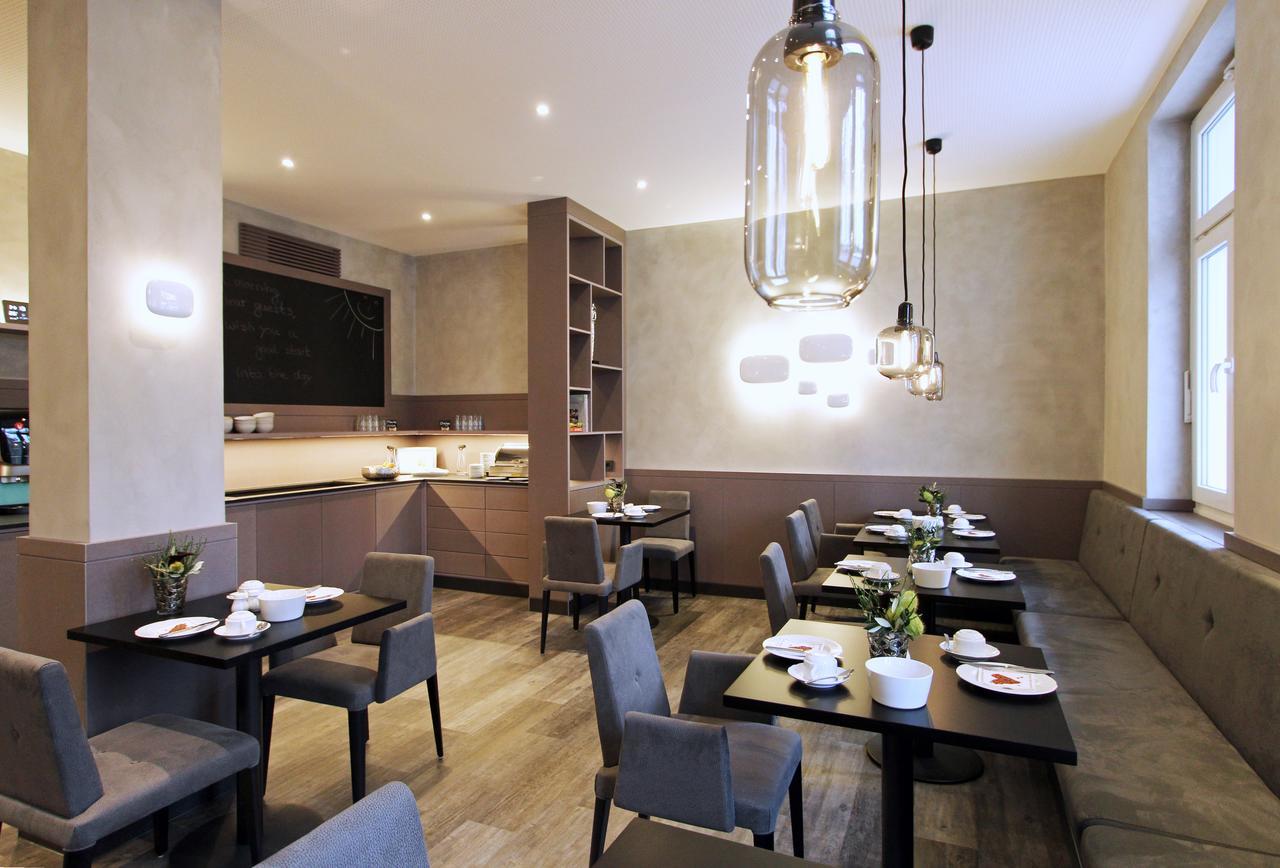 Hotel Stadt טוטלינגן מראה חיצוני תמונה
